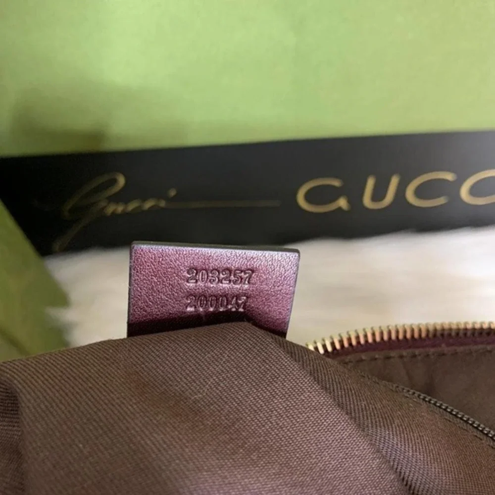 Gucci crossbody with original dustbag